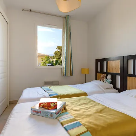 Apartment Sea View For 4 In *