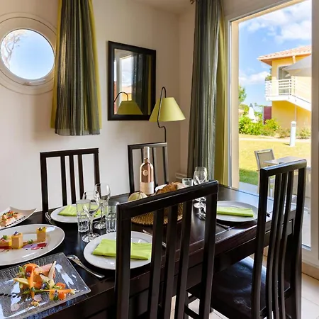 Sea View For 4 In Apartment Six-Fours-les-Plages