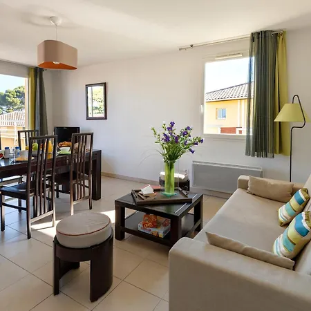 Sea View For 4 In