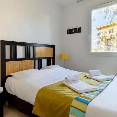 Sea View For 4 In Apartment