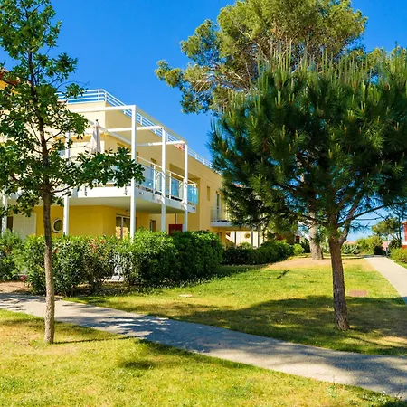 Sea View For 4 In Apartment Six-Fours-les-Plages